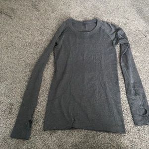 Lululemon gray long sleeve workout shirt